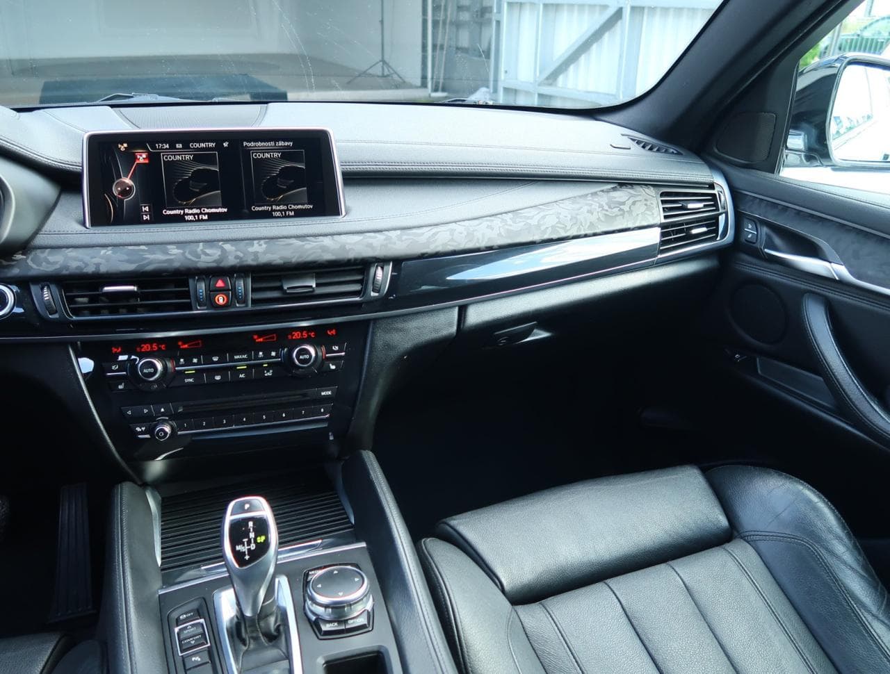 2017 BMW X6 - 11