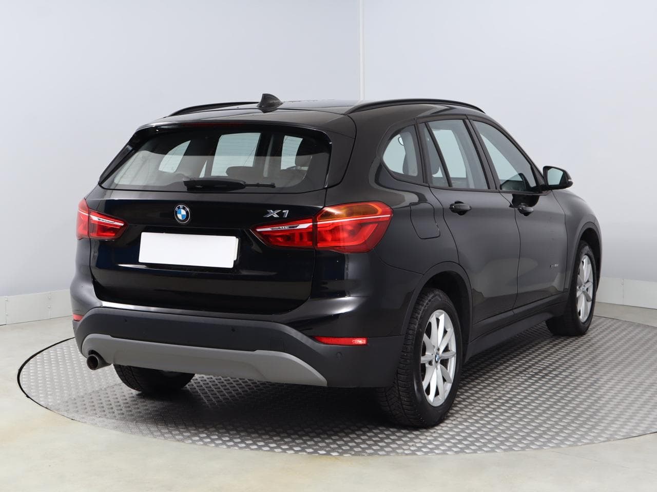 2017 BMW X1 - 7