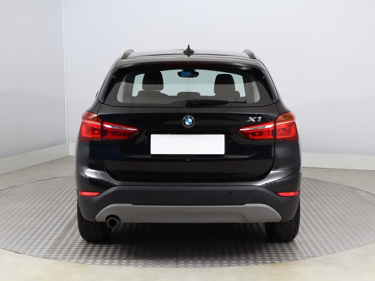 2017 BMW X1 - 6