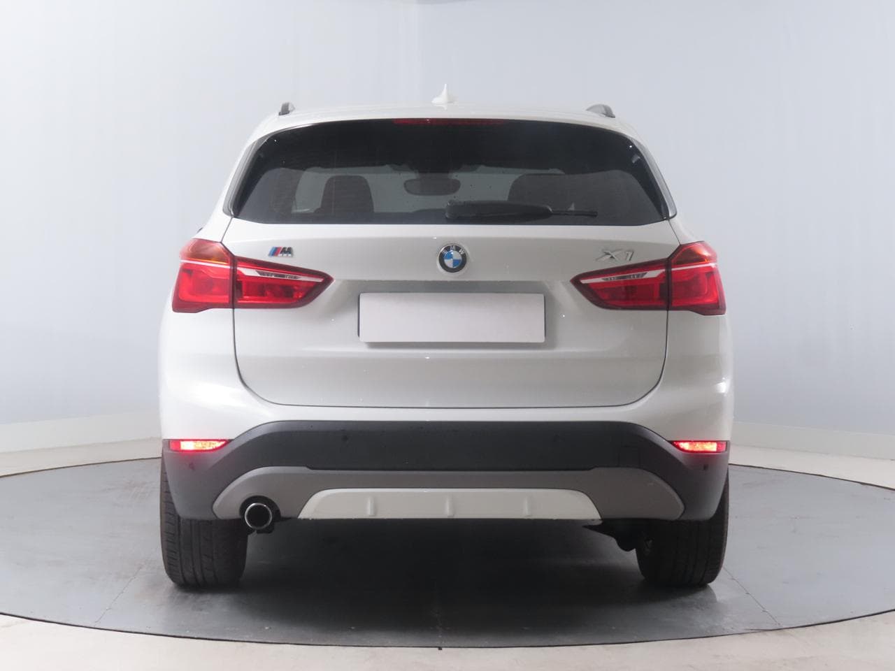 2016 BMW X1 - 6