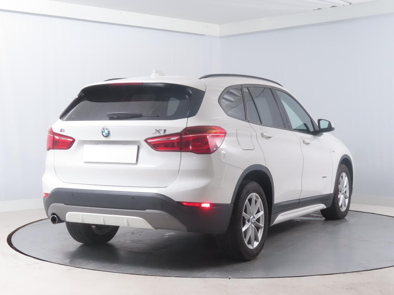 2016 BMW X1 - 7