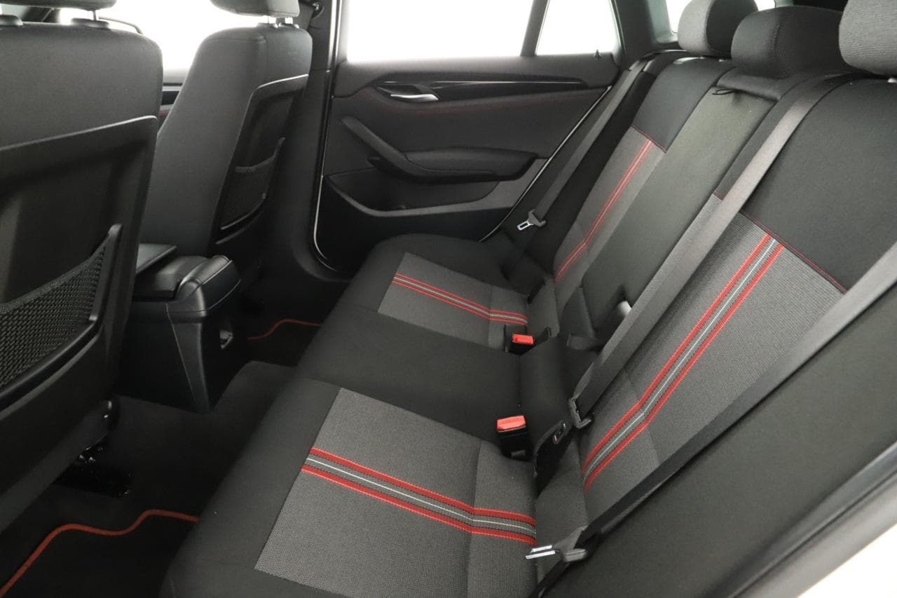 2015 BMW X1 - 12
