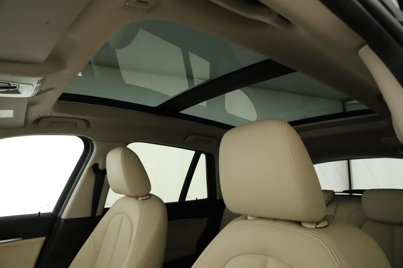 2017 BMW X1 - 18