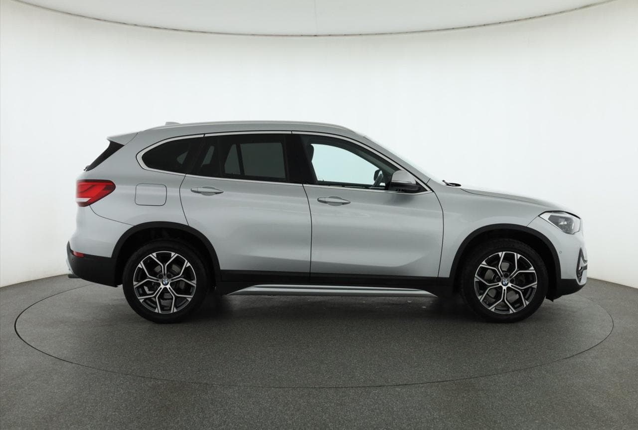 2020 BMW X1 - 8