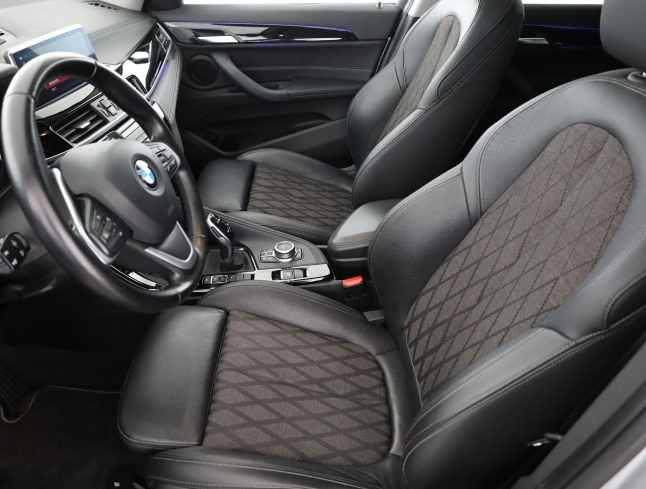 2020 BMW X1 - 13