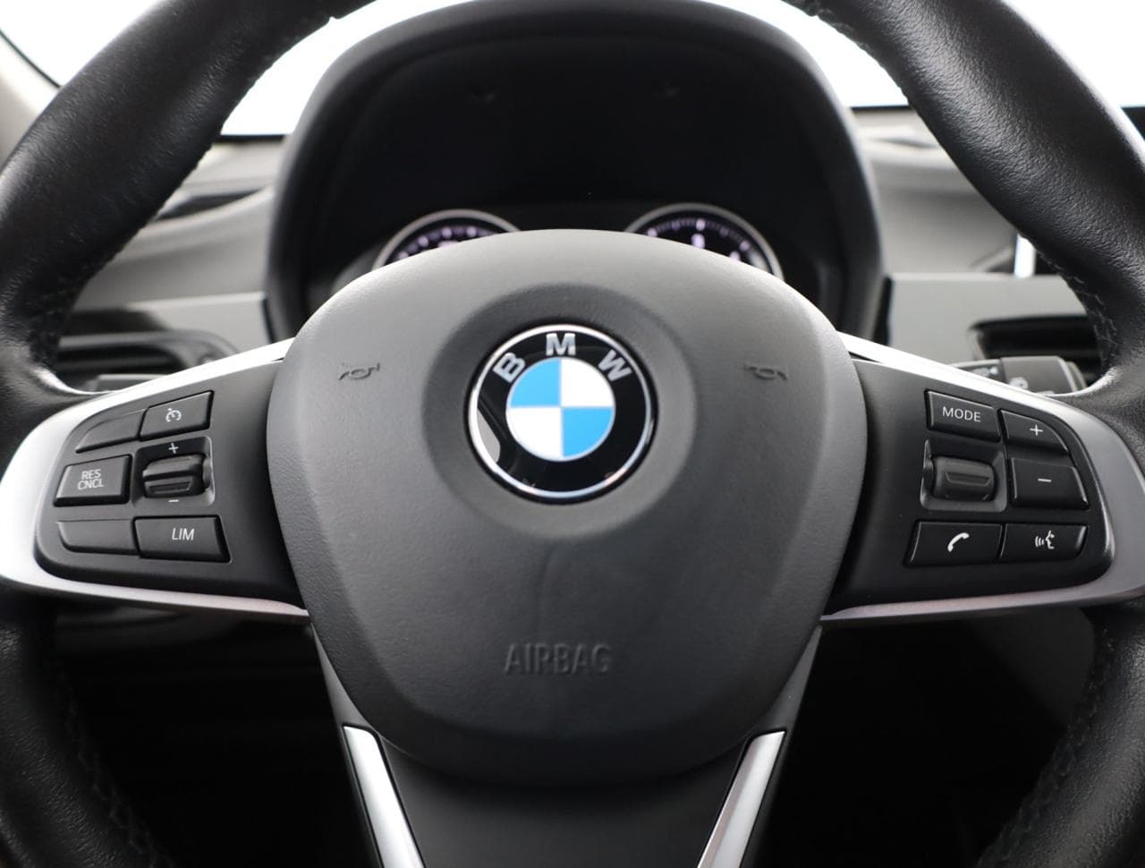 2020 BMW X1 - 14