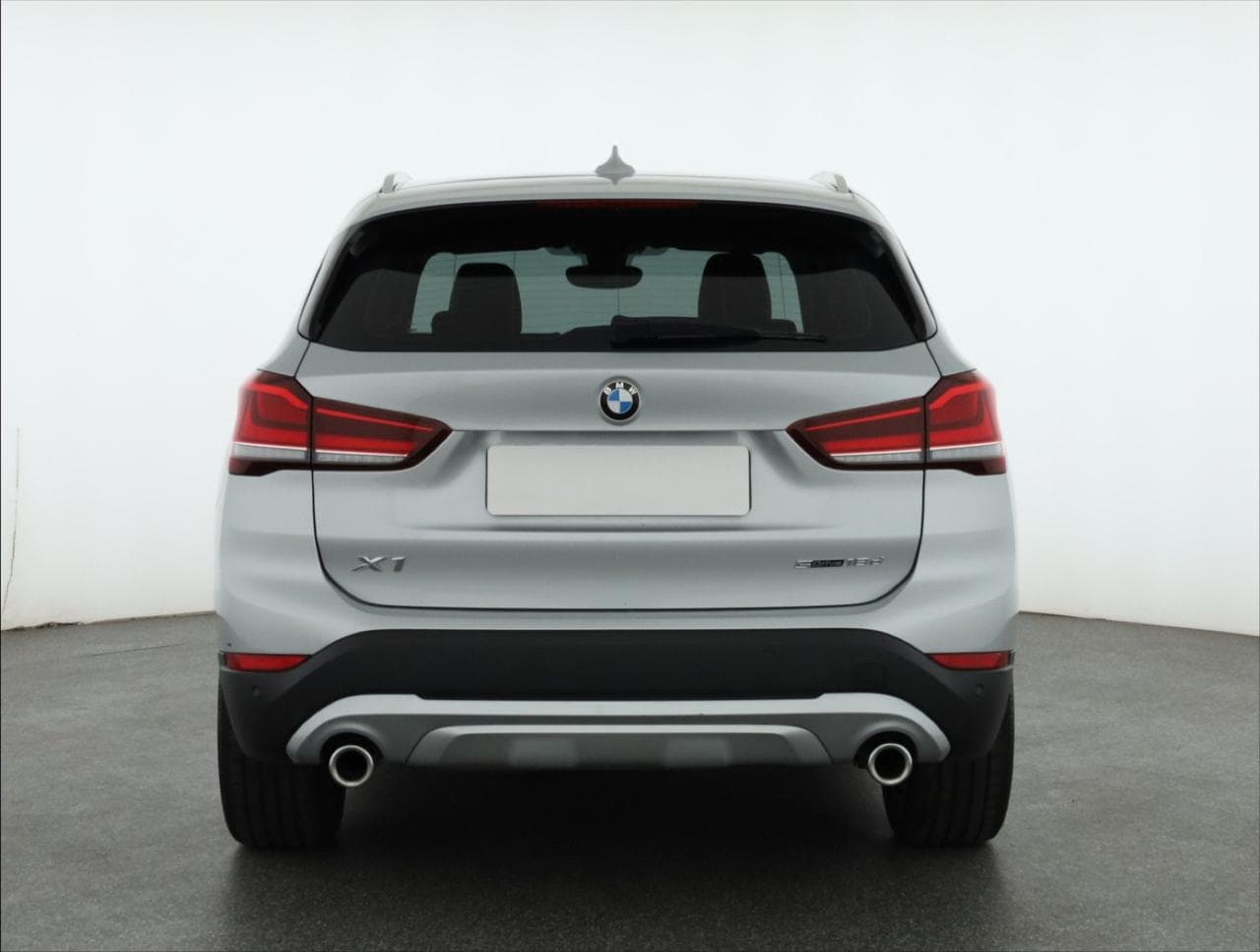 2020 BMW X1 - 6
