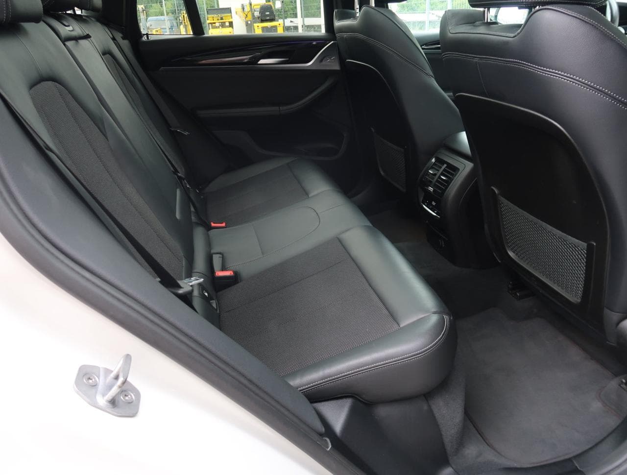 2018 BMW X3 - 13