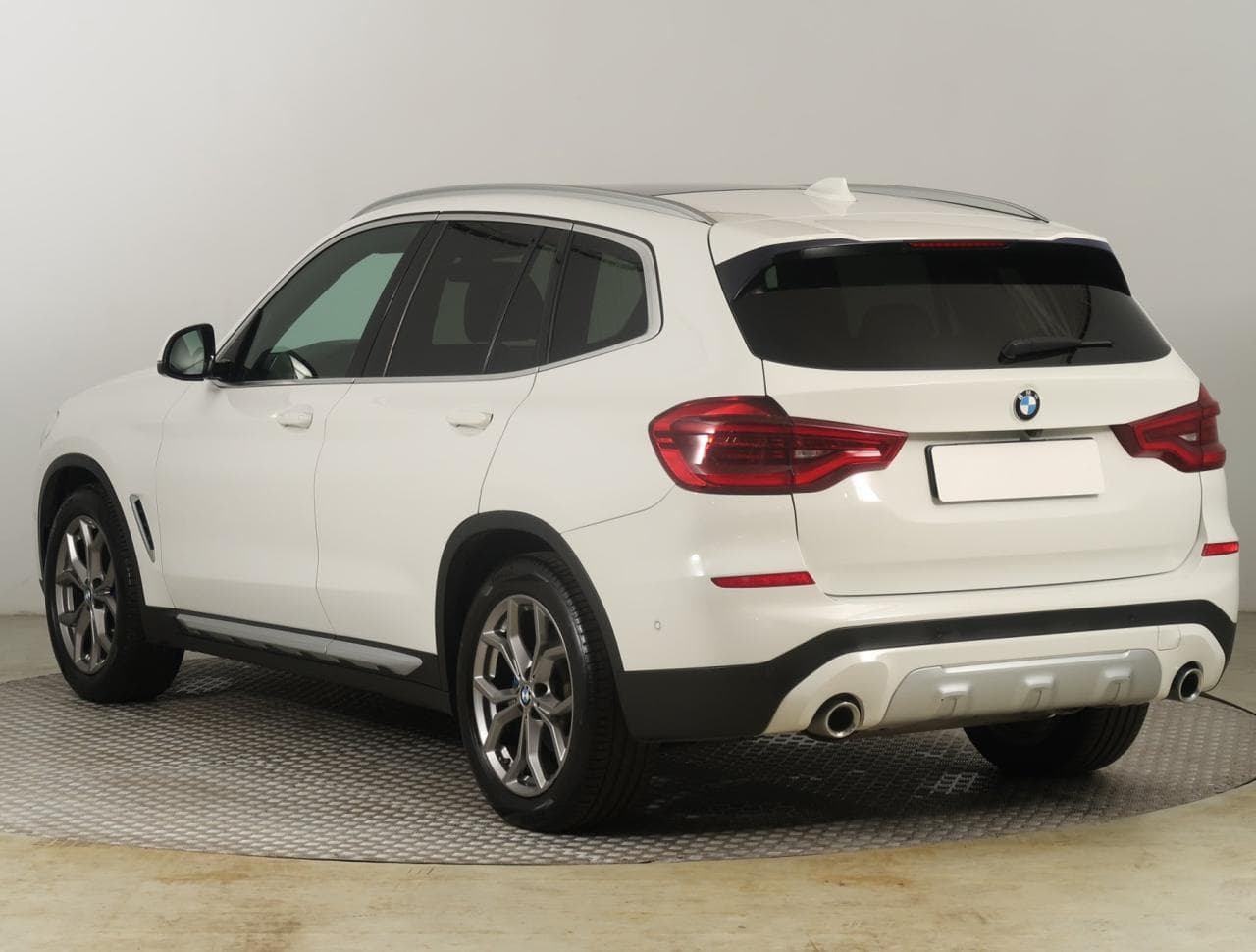 2018 BMW X3 - 5