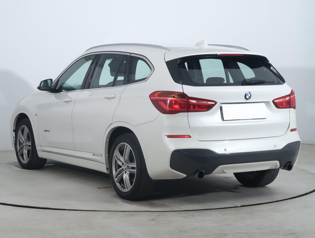 2017 BMW X1 - 5