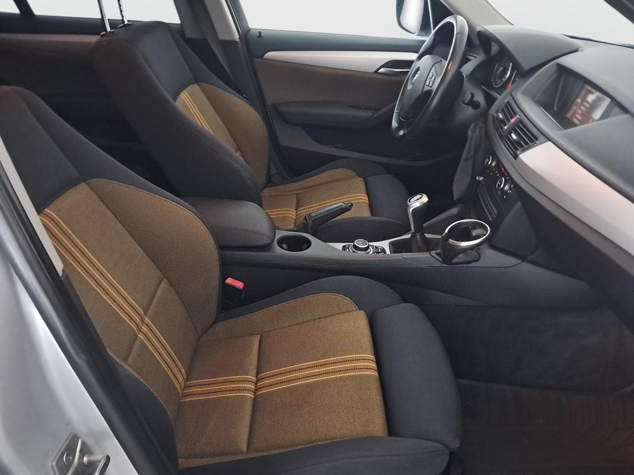 2010 BMW X1 - 12