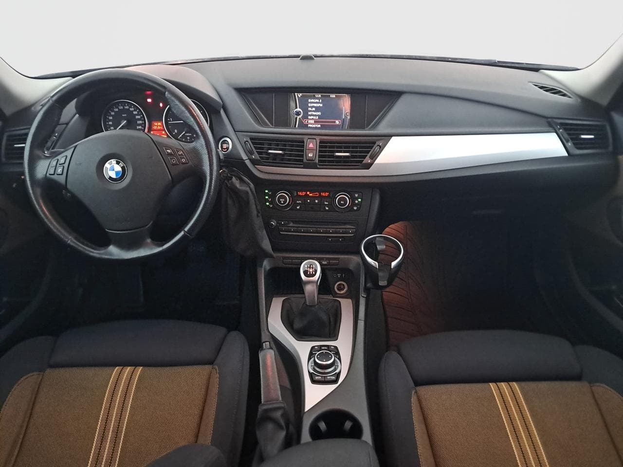 2010 BMW X1 - 10