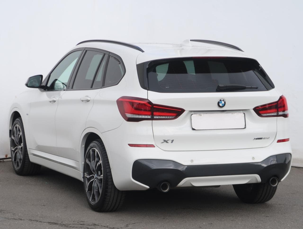 2022 BMW X1 - 5
