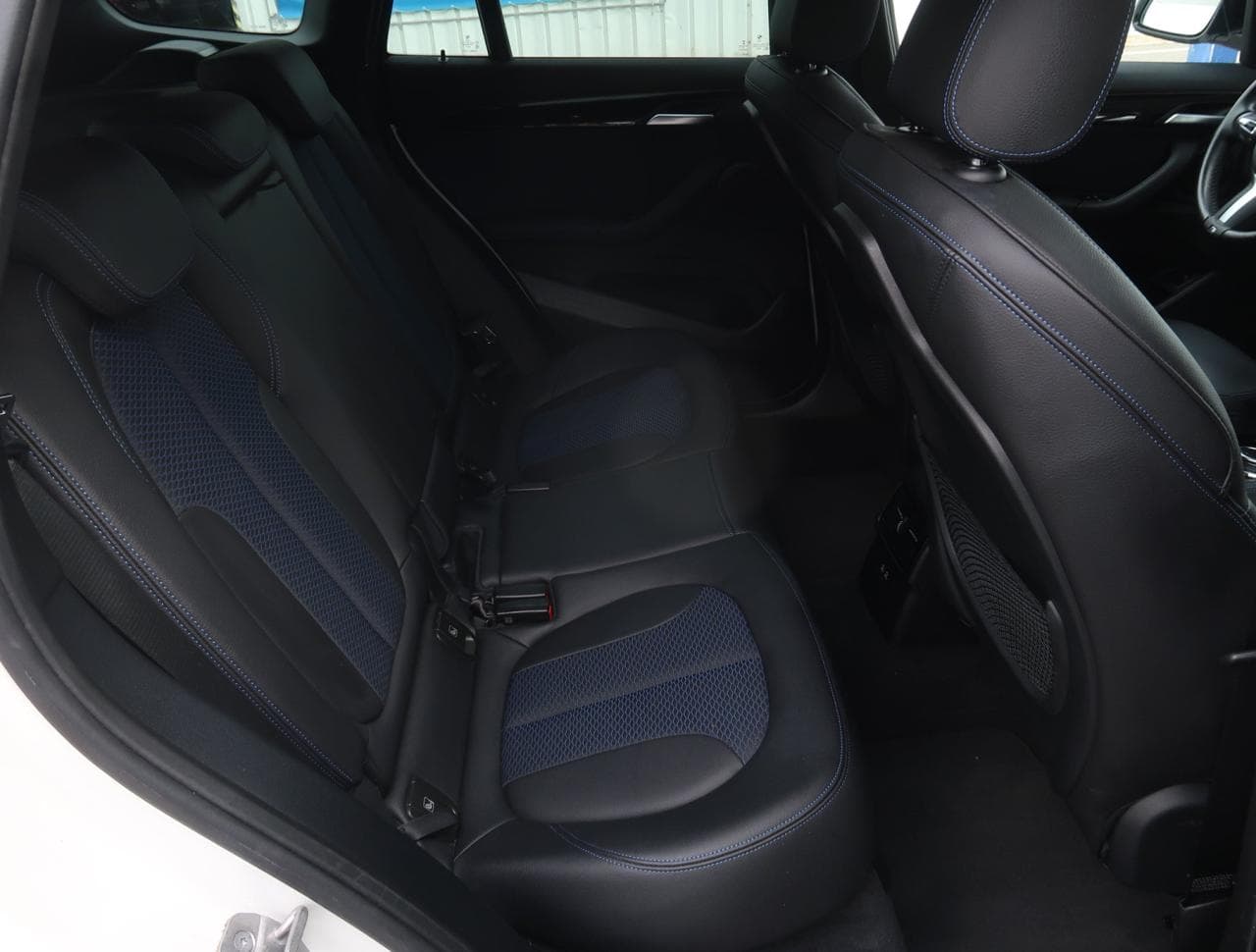 2022 BMW X1 - 13