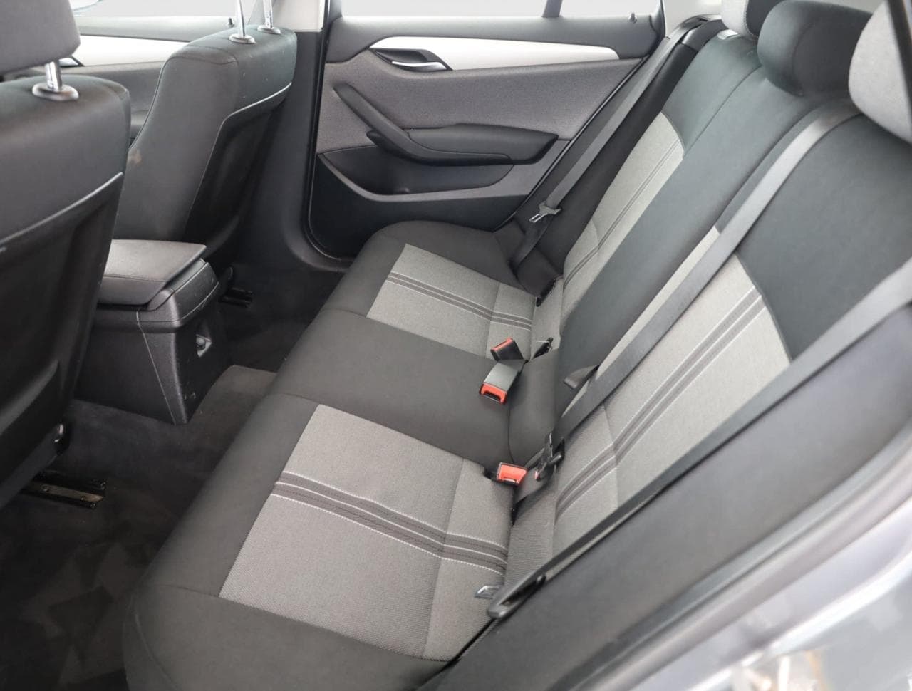2011 BMW X1 - 12