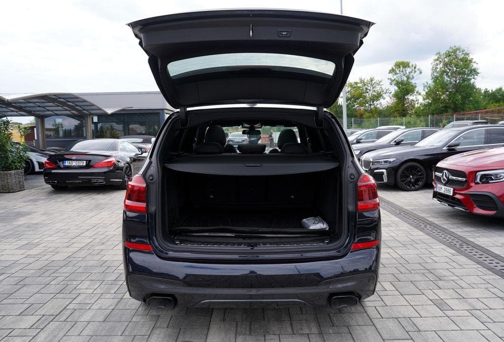 2018 BMW X3 - 11