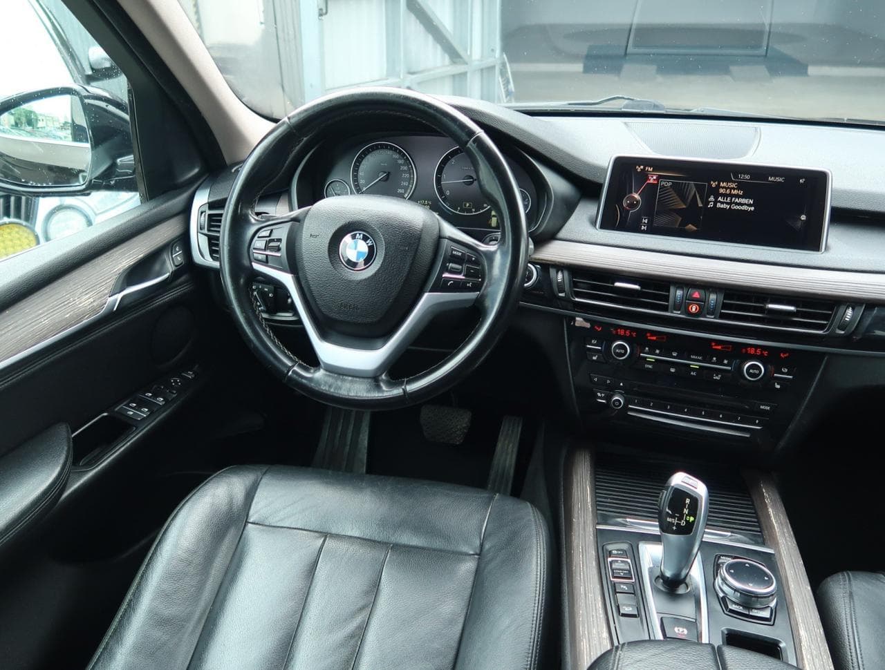 2015 BMW X5 - 9