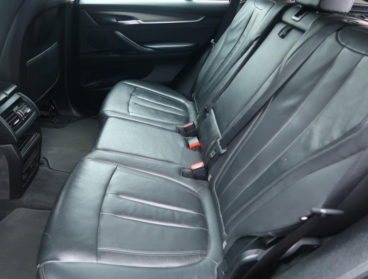 2015 BMW X5 - 15
