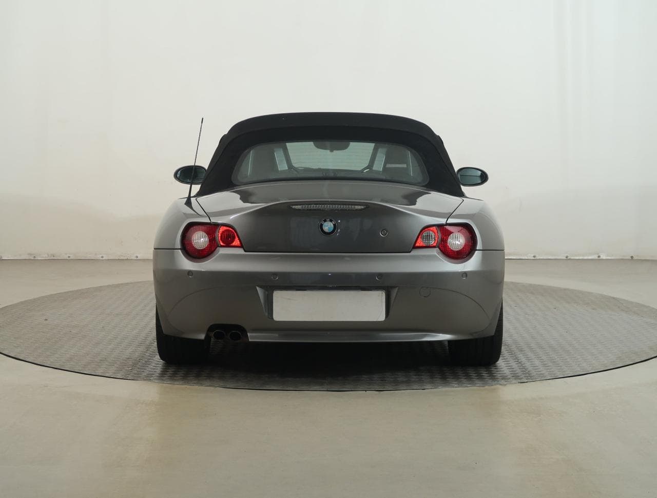 2005 BMW Z4 - 9