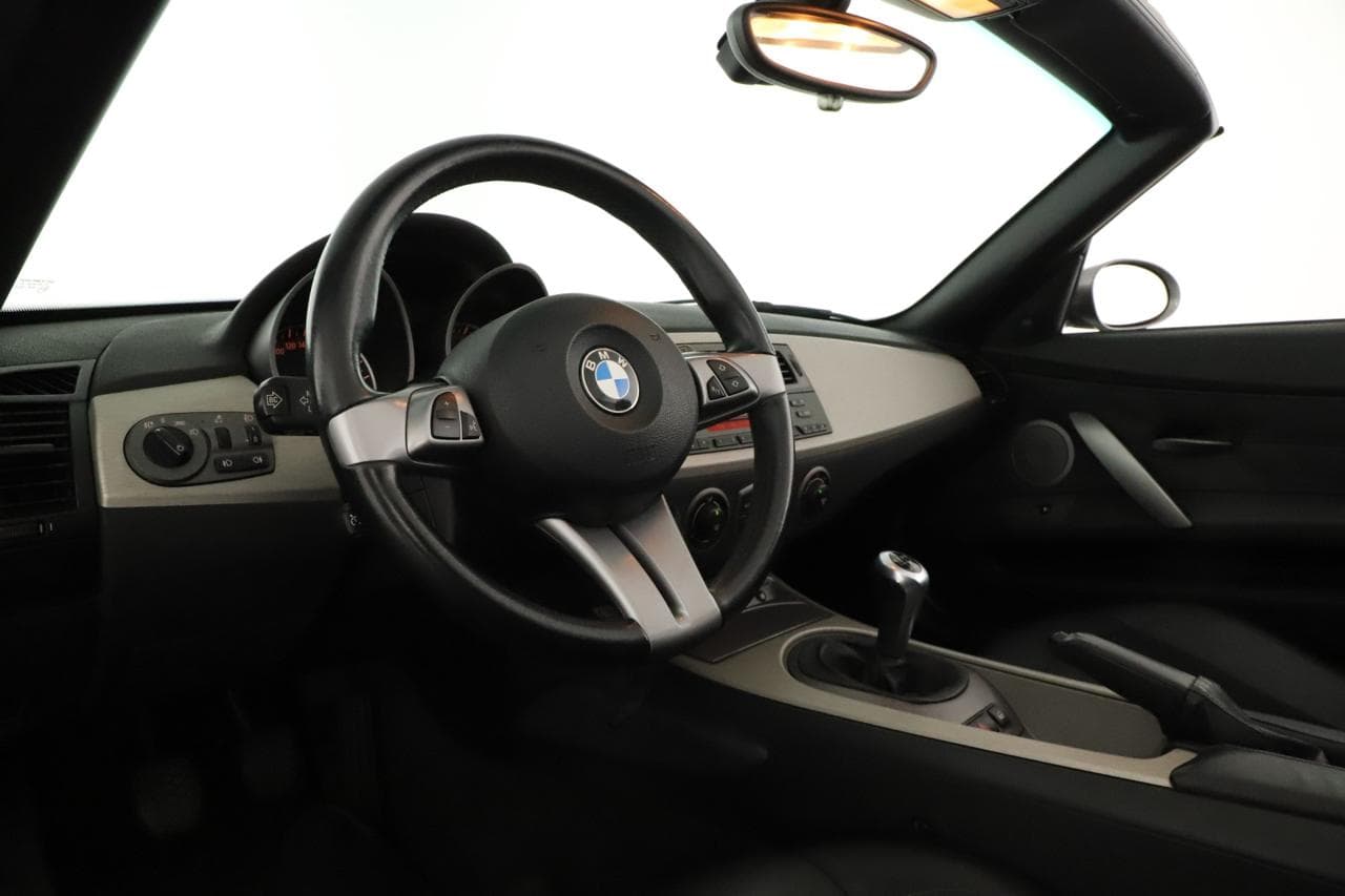 2005 BMW Z4 - 25