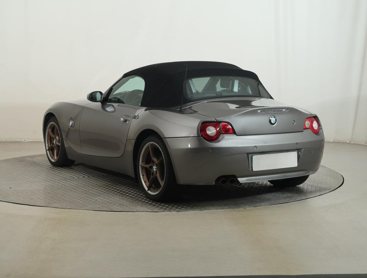 2005 BMW Z4 - 7