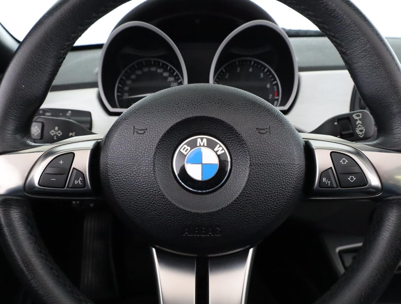 2010 BMW Z4 - 12