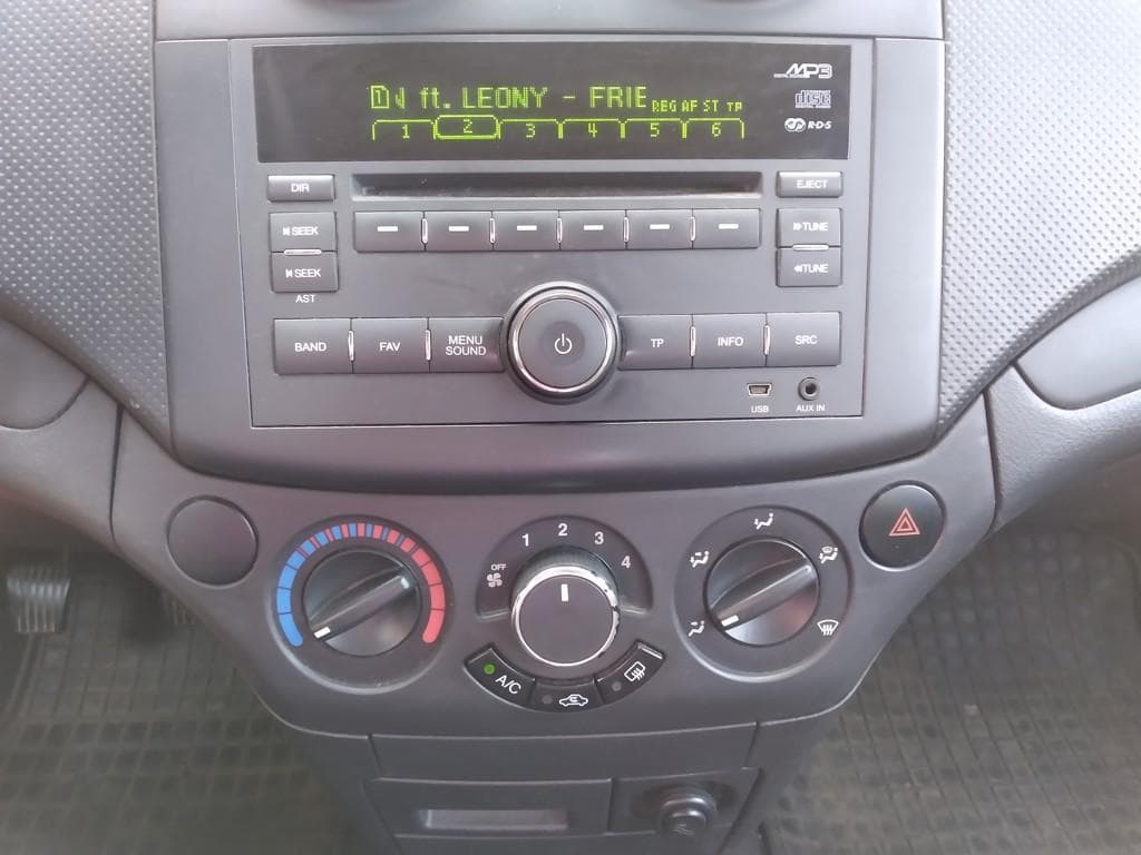 Chevrolet AVEO - 5