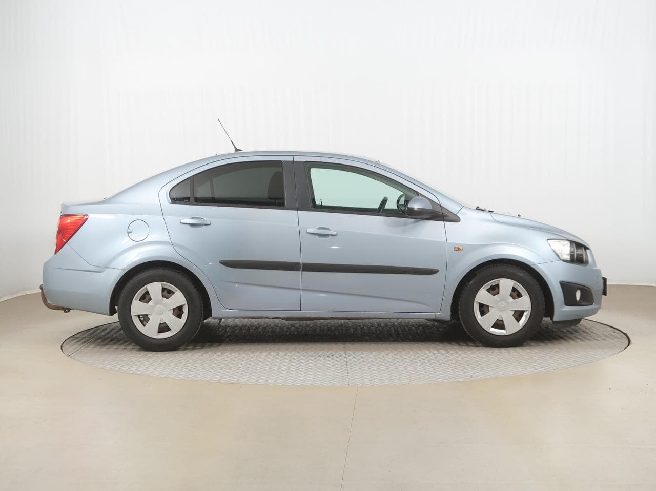 2012 Chevrolet AVEO - 8