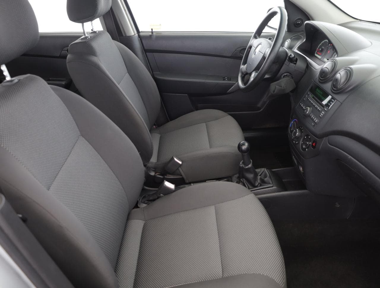 2010 Chevrolet AVEO - 10