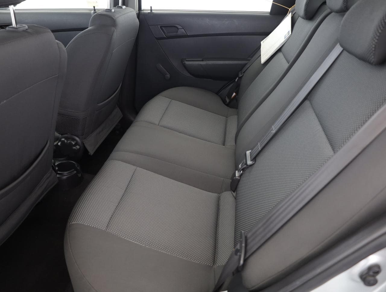 2010 Chevrolet AVEO - 12