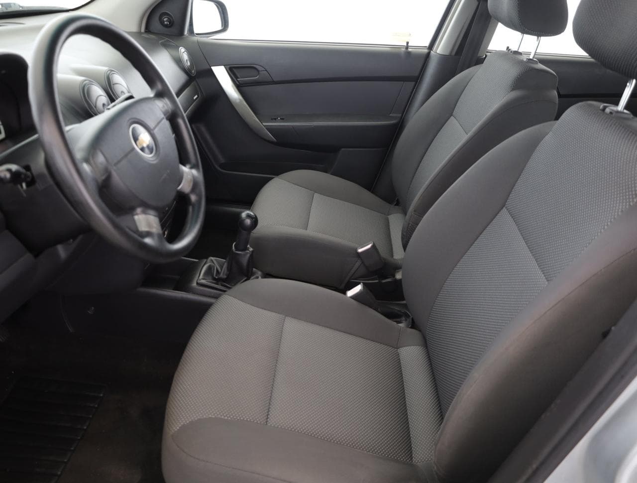 2010 Chevrolet AVEO - 13