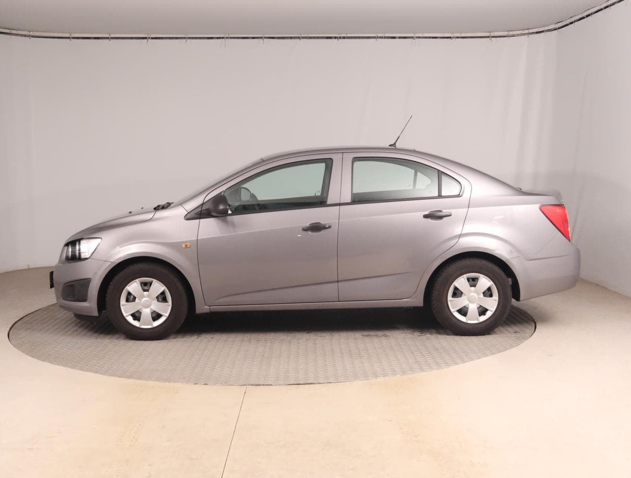 2012 Chevrolet AVEO - 7