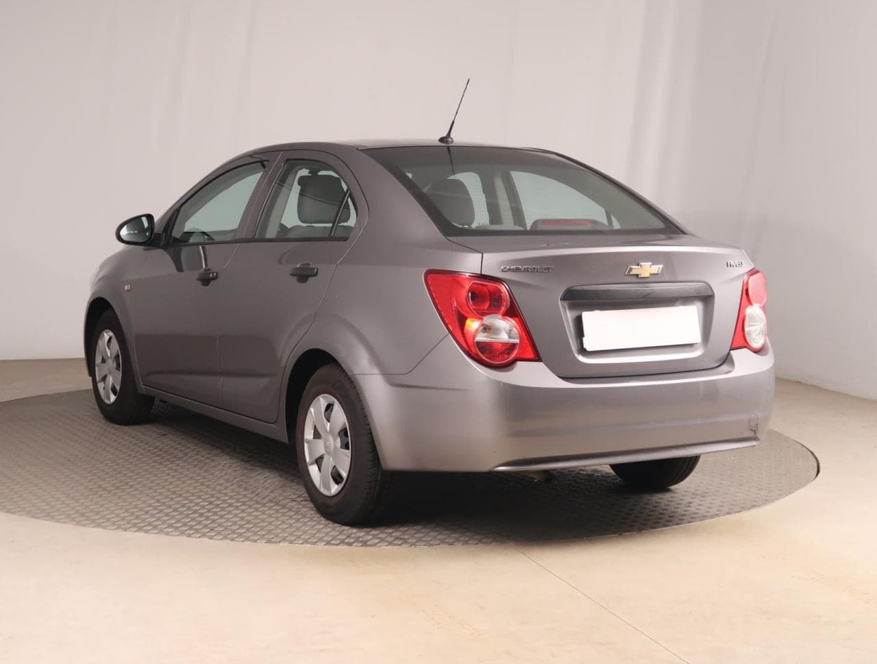 2012 Chevrolet AVEO - 9
