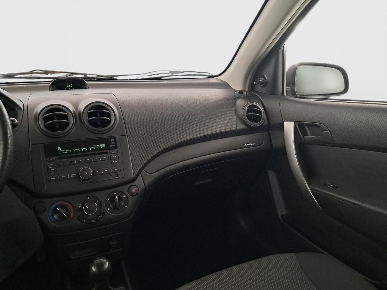 2011 Chevrolet AVEO - 9