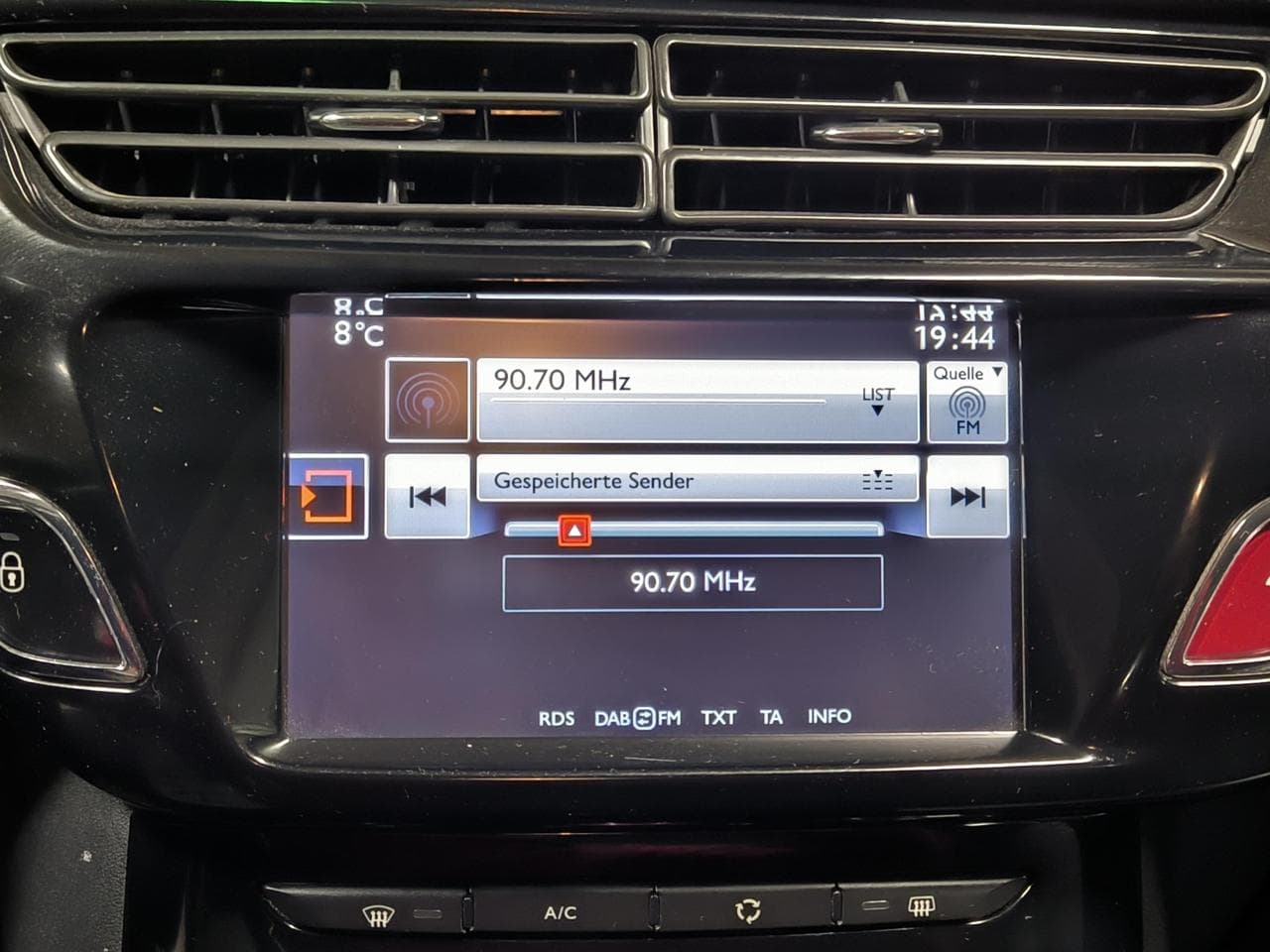 2015 Citroen C3 - 14