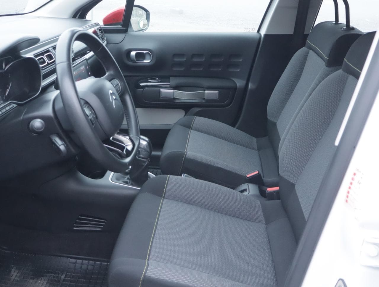 2018 Citroen C3 - 16
