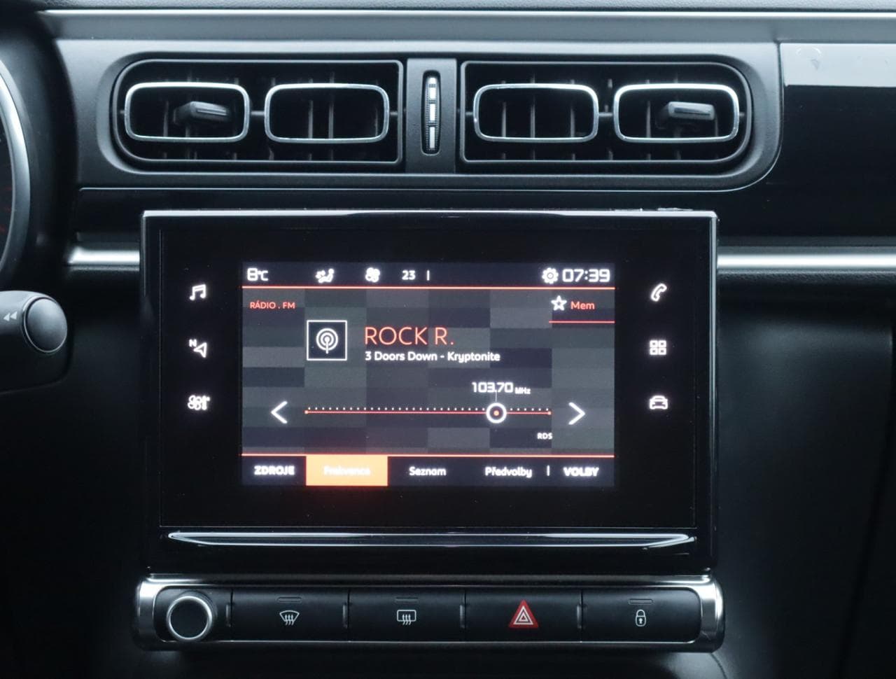 2018 Citroen C3 - 18
