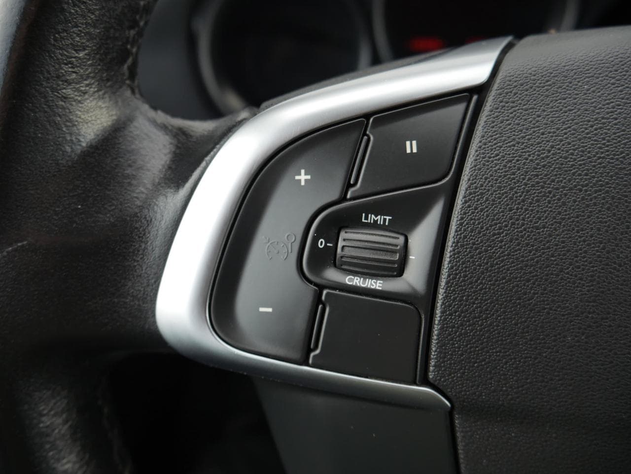 2011 Citroen C4 - 12