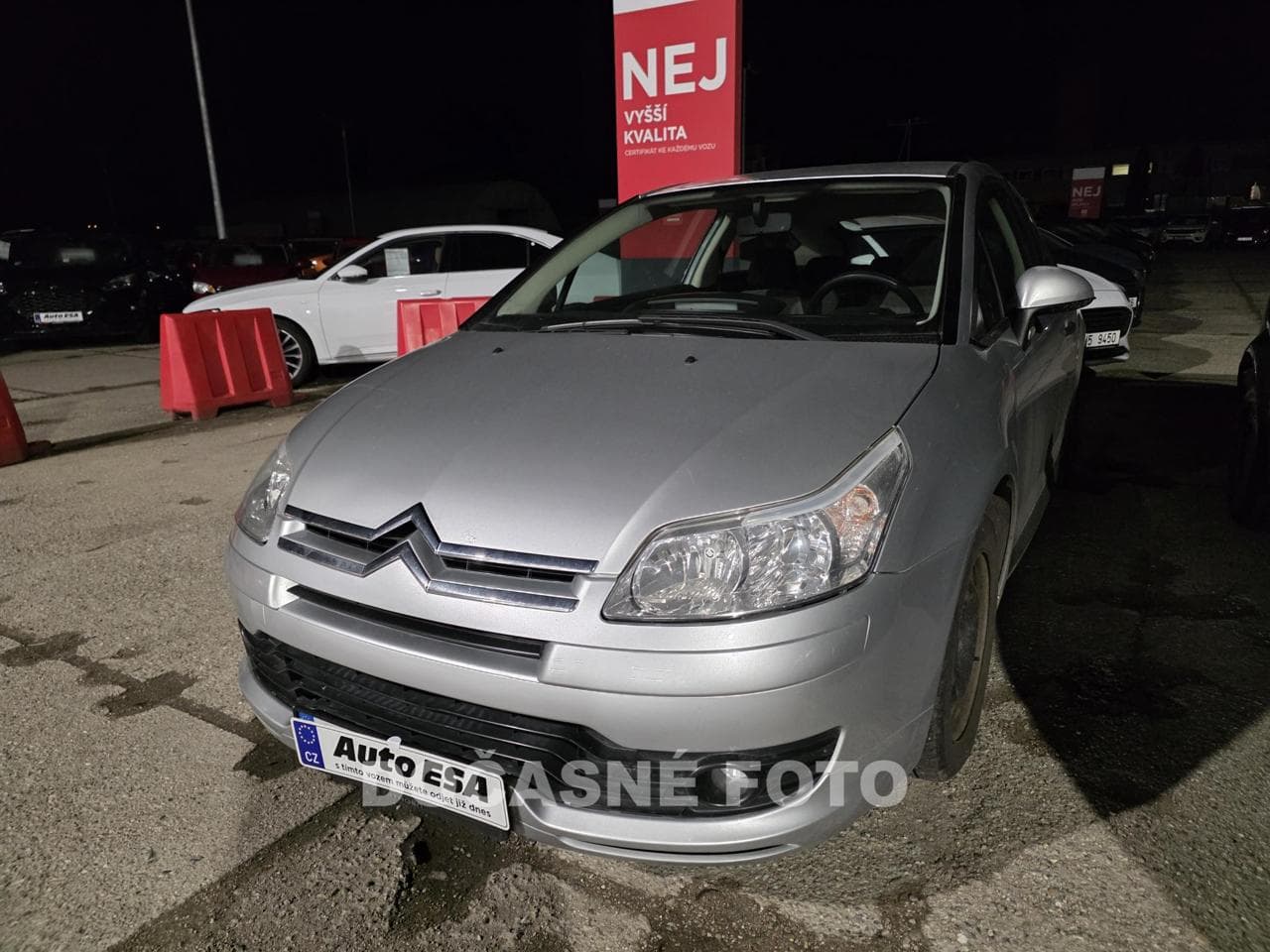 Citroën C4 1.6 i hatchback