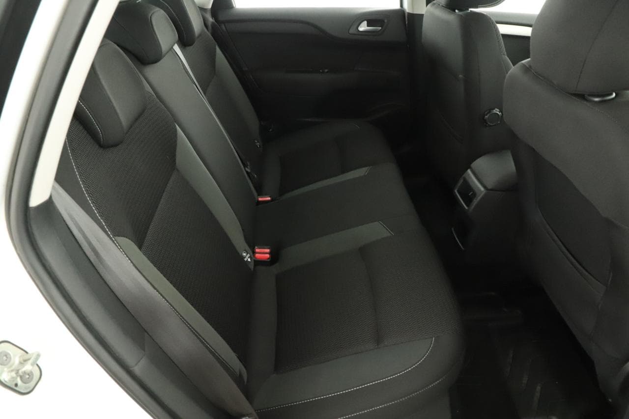 2017 Citroen C4 - 11