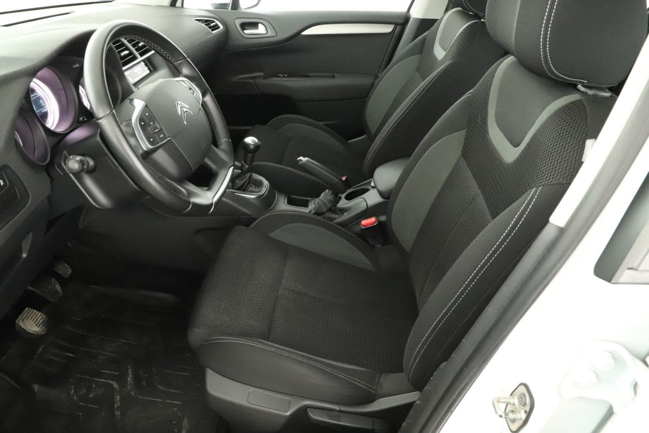 2017 Citroen C4 - 13