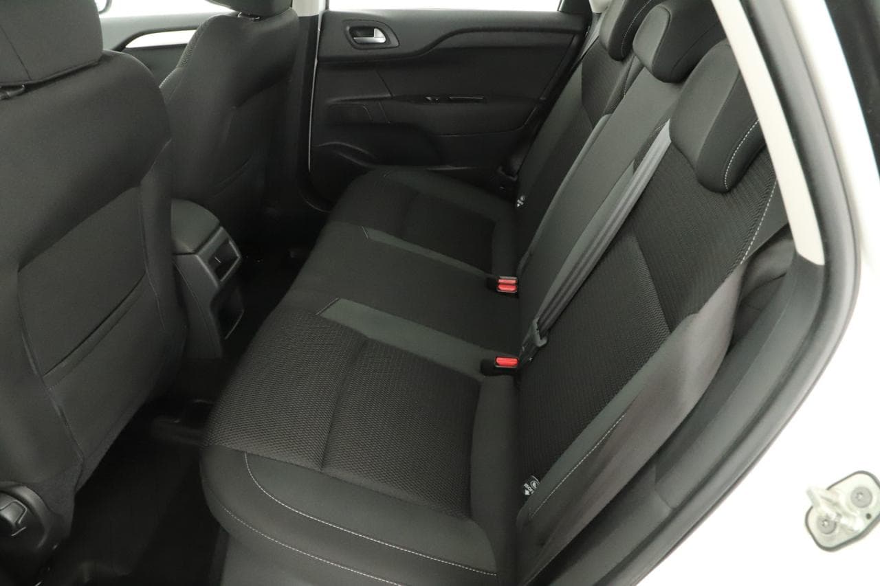 2017 Citroen C4 - 12