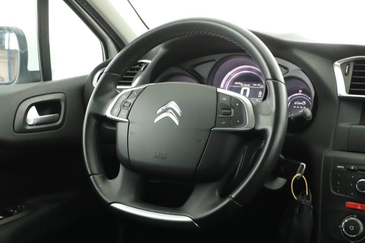 2017 Citroen C4 - 18