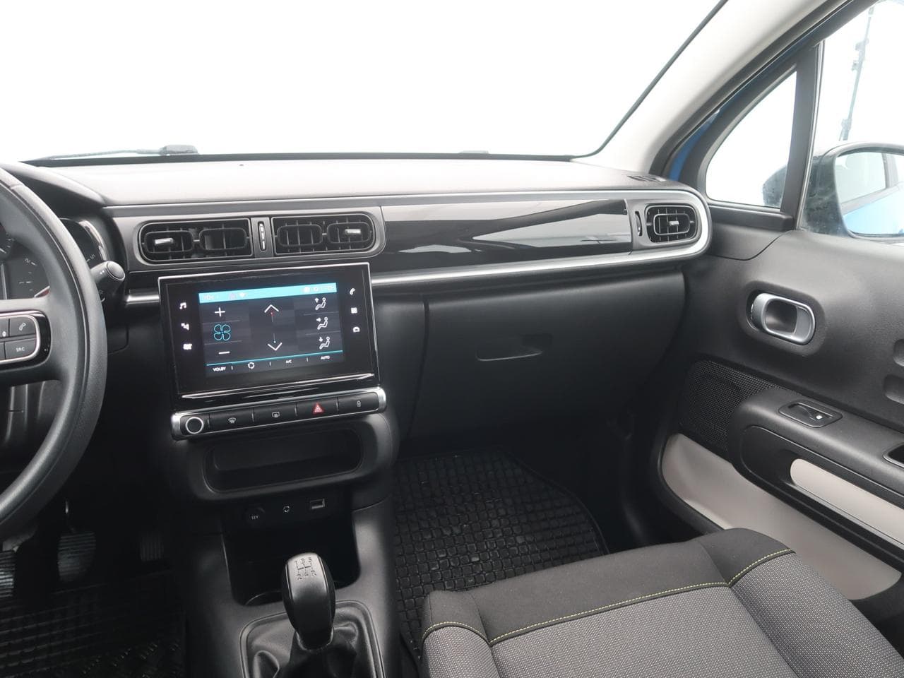 2017 Citroen C3 - 11