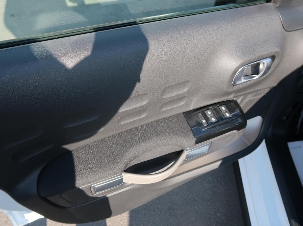 2018 Citroen C3 - 19