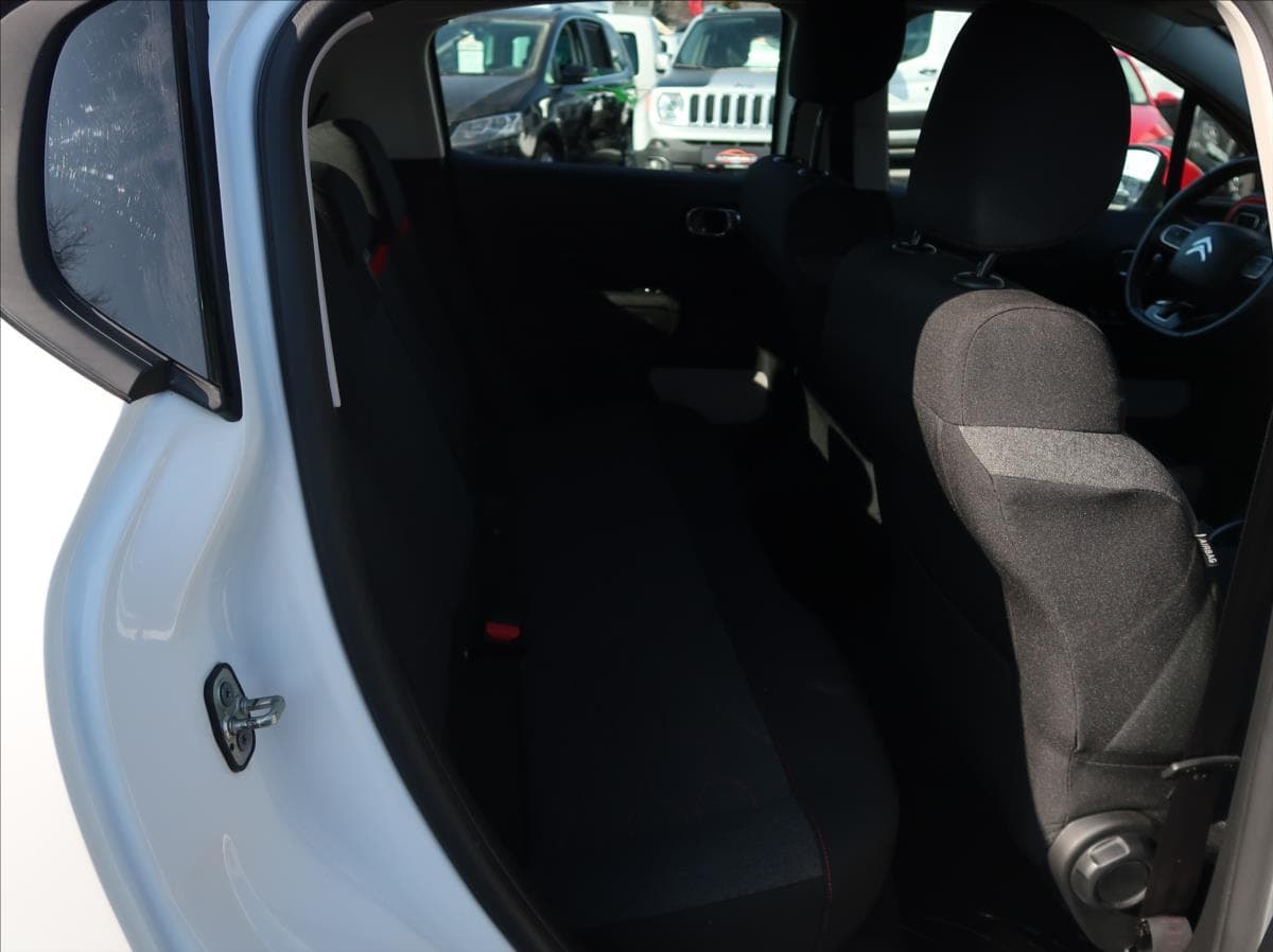 2018 Citroen C3 - 18
