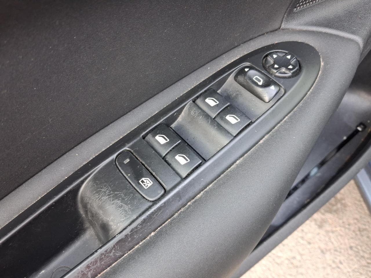 2011 Citroen C4 - 11