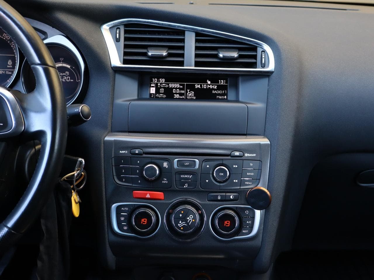 2013 Citroen C4 - 16