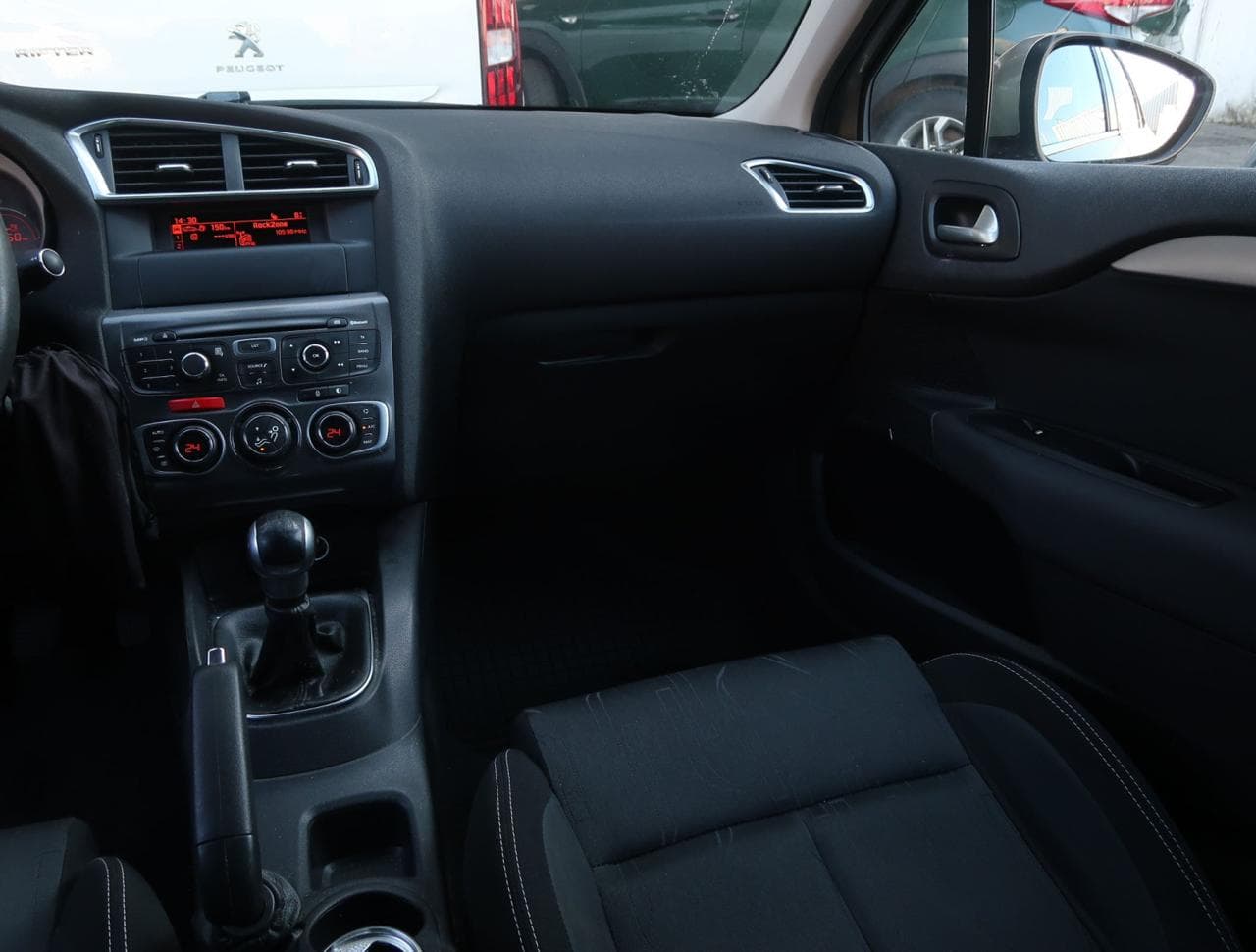 2014 Citroen C4 - 11