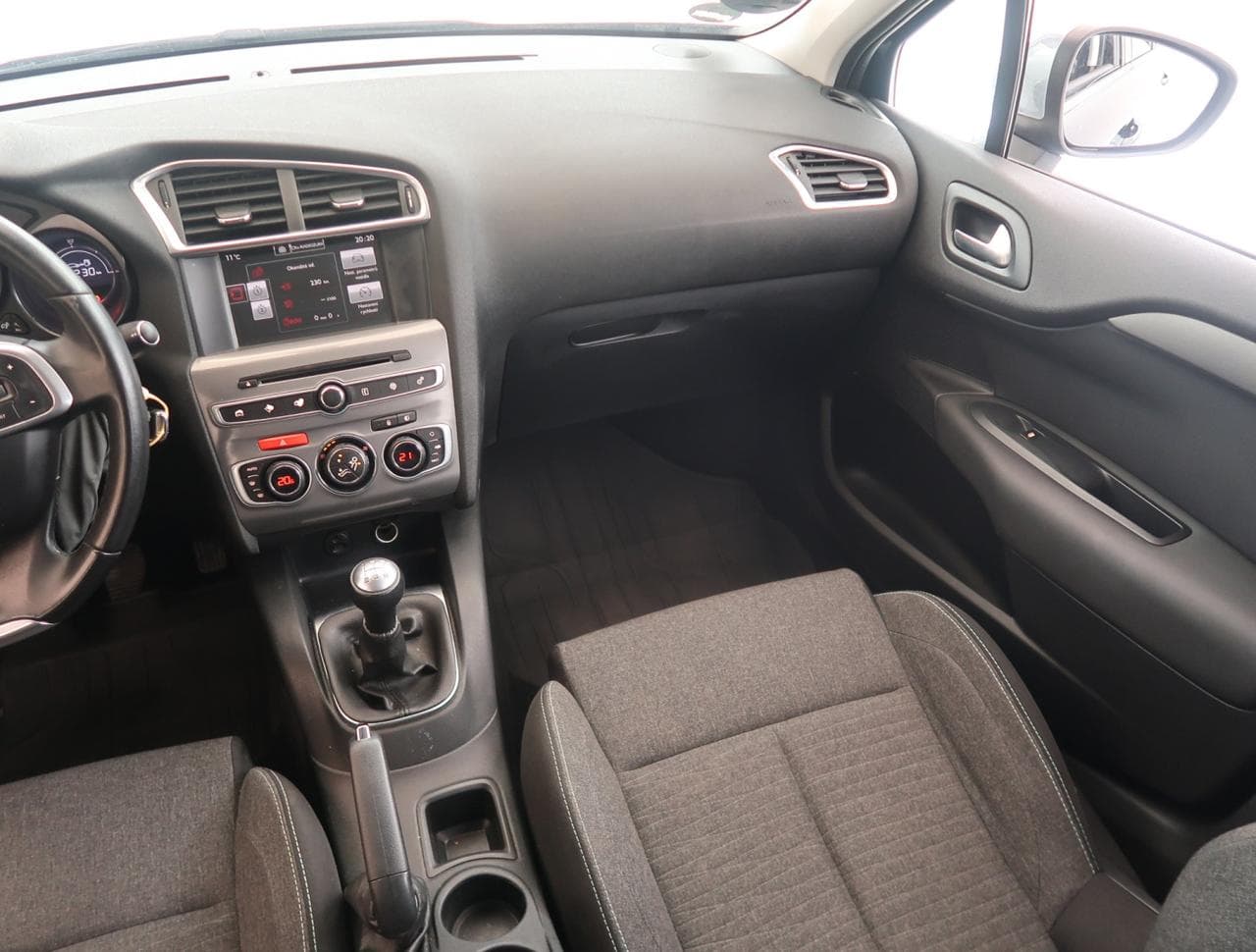 2016 Citroen C4 - 11